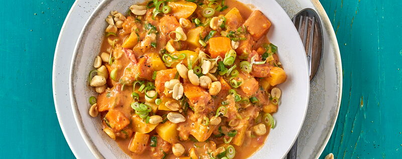 1 20 Erdnuss Kartoffel Gulasch 1920x760px A7125fe8