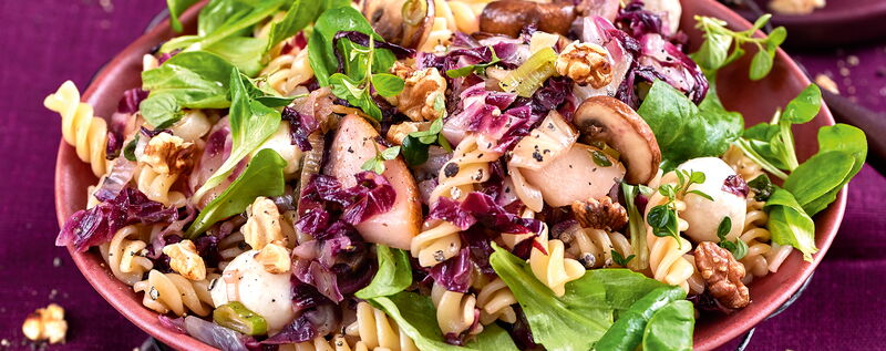 1 22 Nudelsalat Mit Radicchio Und Birnen 1920x760px D42baaae