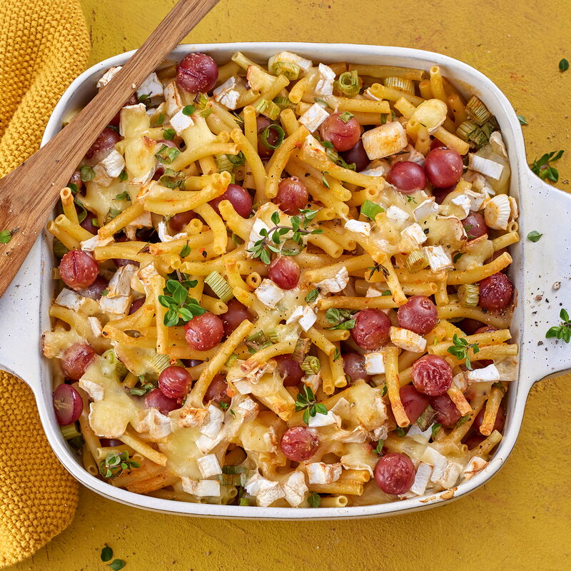 5 21 Makkaroni Trauben Auflauf Mit Camembert 1600x1600px 15c8566f