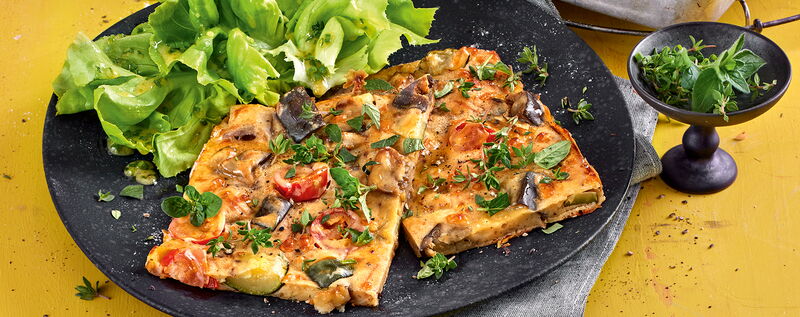 4 22 Bunte Schuettelpizza Mit Salat 1920x760px E6b68c72