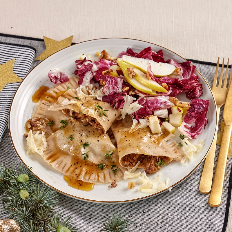 6 21 Schlutzkrapfen Mit Maronenfuellung Und Lebkuchenbutter 1600x1600px 7875db34