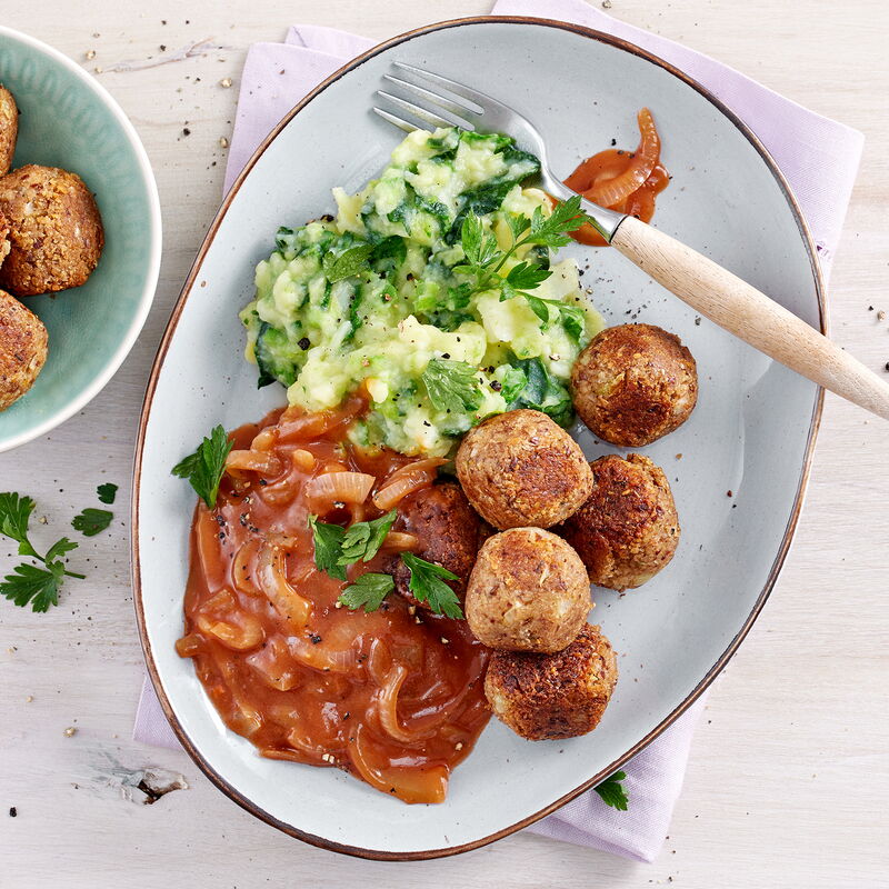 1 25 Gruenkern Koettbullar Mit Stampf 1600x1600px 00f51282