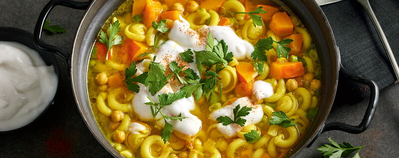 6 22 Kuerbis Pasta Suppe 1920x760px B904e1e6