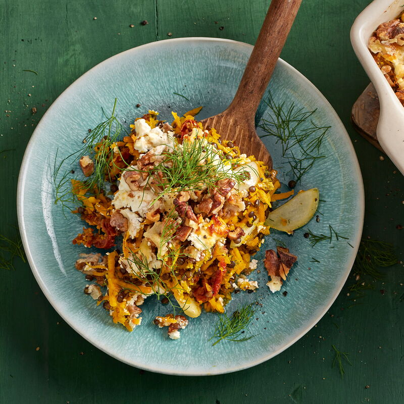 6 22 Kuerbis Linsen Auflauf Mit Walnuss Kaese Kruste 1600x1600px C736d2e6