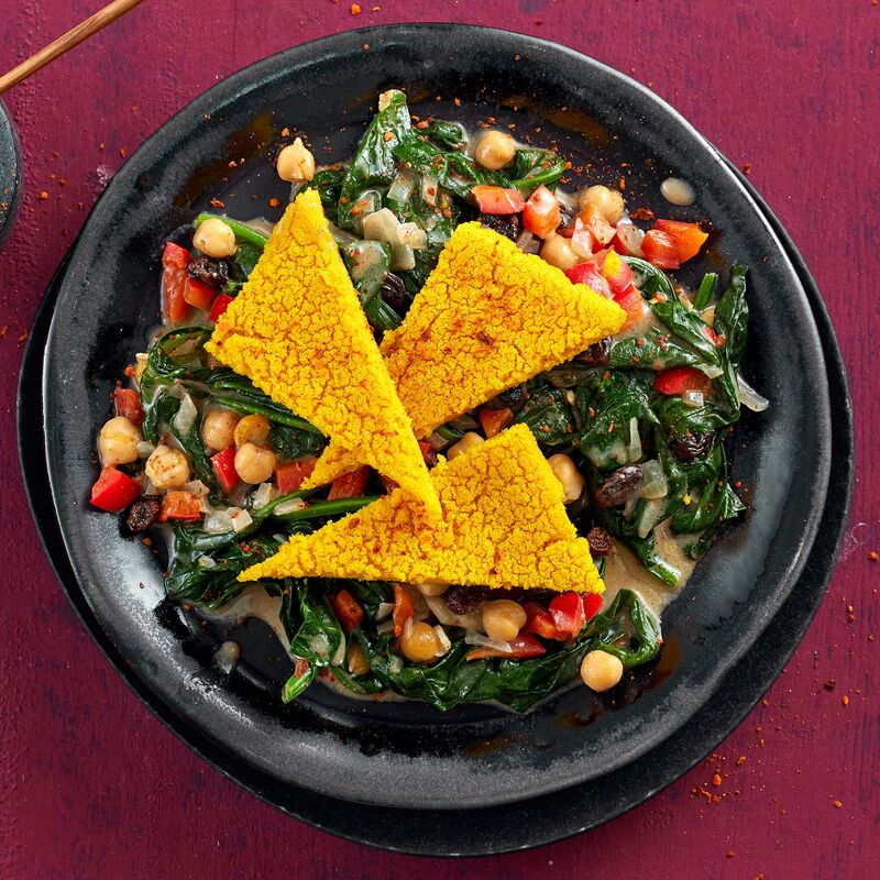 1 25 Kurkuma Griessschnitten Auf Spinat Kichererbsen Gemuese 1600x1600px 7ff561a5