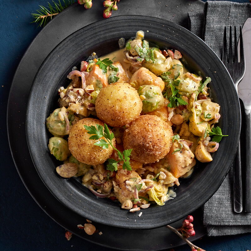 6 23 Kartoffelkloesschen Im Nussmantel Mit Wintergemuese 1600x1600px 9ad2ac6e