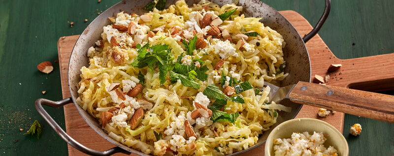 6 24 Bulgur Spitzkohl Pfanne Mit Orangenfeta 1920x760px 8dbe4626