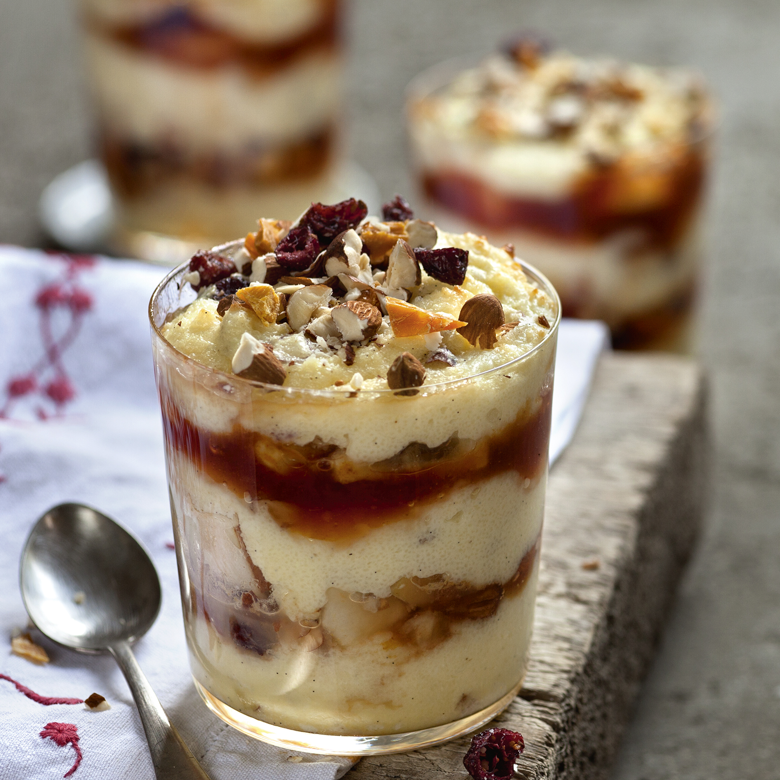 5 13 Griessbrei Dessert Mit Fruechten 1600x1600px