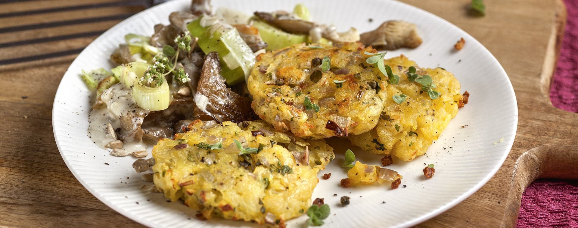 6 13 Ofen Kartoffelroesti Mit Austernpilz Ragout 1920x760px