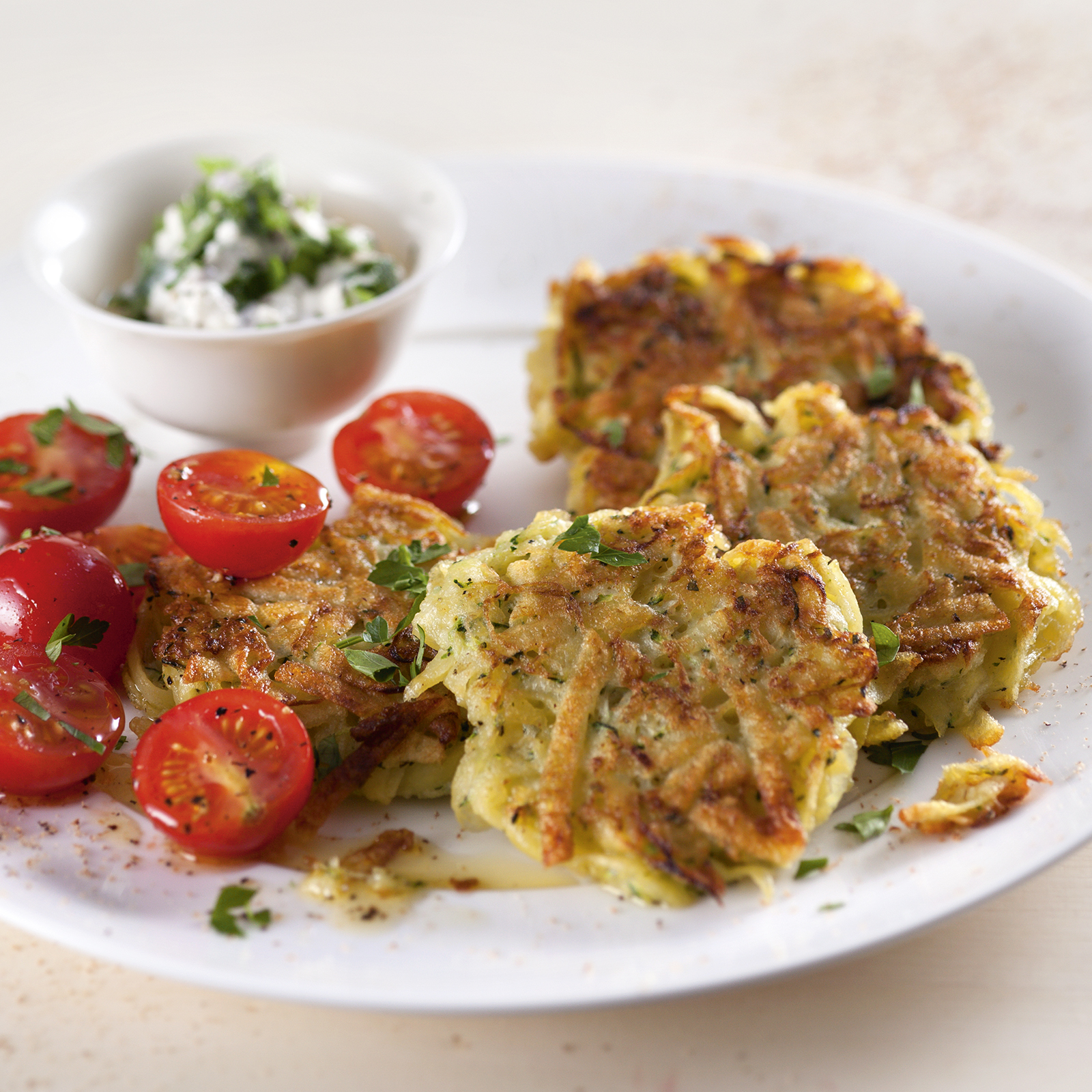 2 14 Kartoffel Zucchini Puffer 1600x1600px