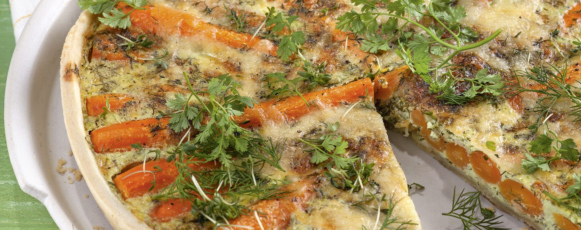 2 14 Moehren Kraeuter Quiche 1920x760px