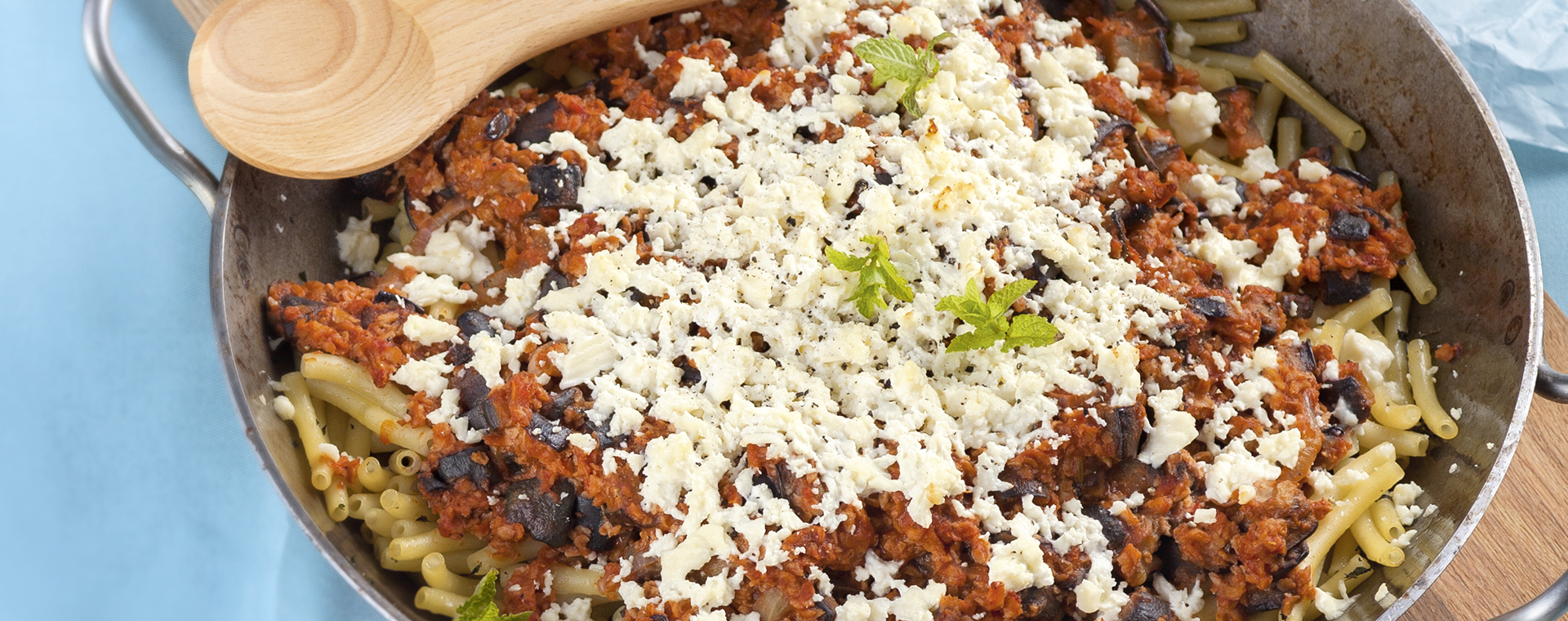 4 14 Auberginen Makkaroni Auflauf 1920x760px