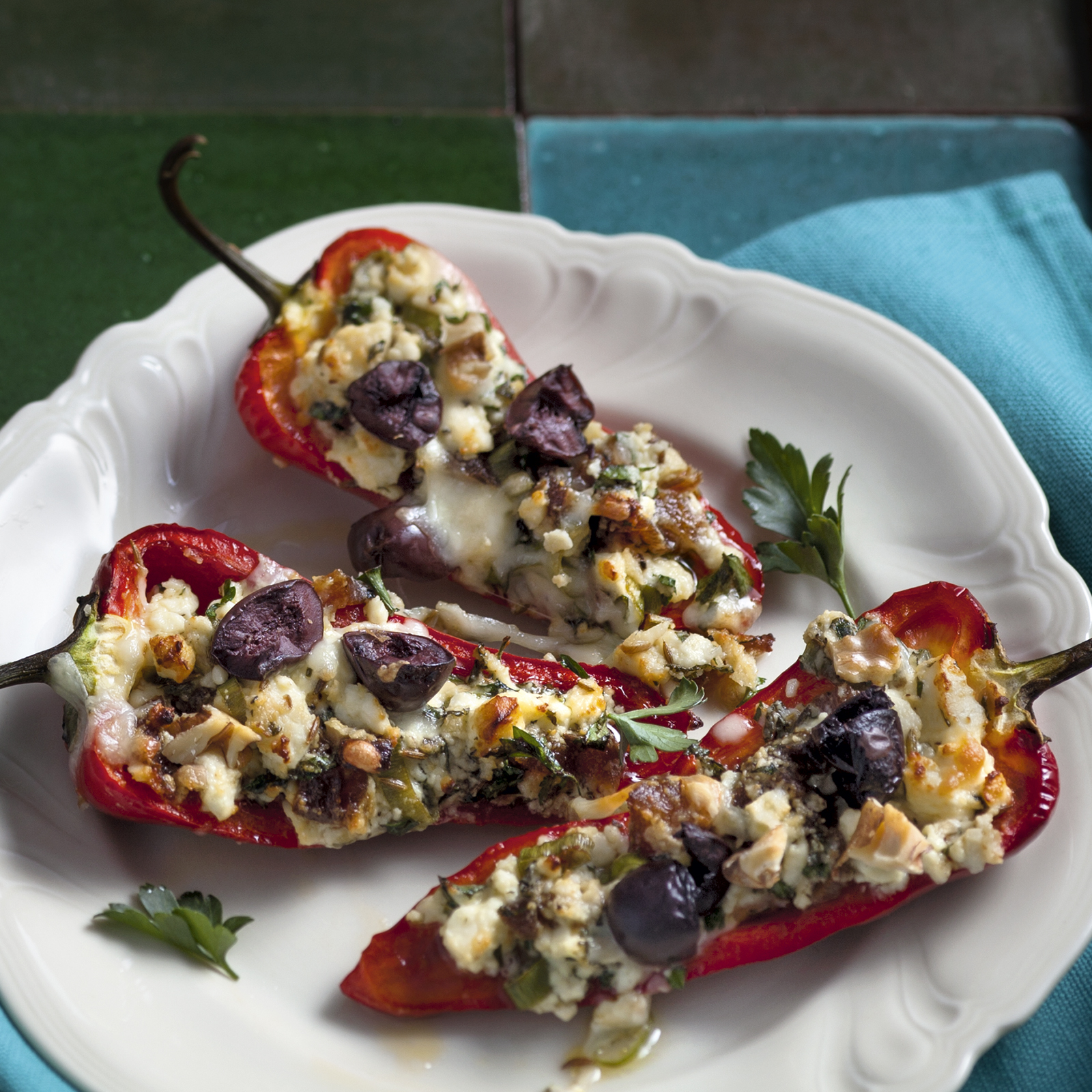 4 14 Spitzpaprika Mit Schafskaese Fuellung 1600x1600px