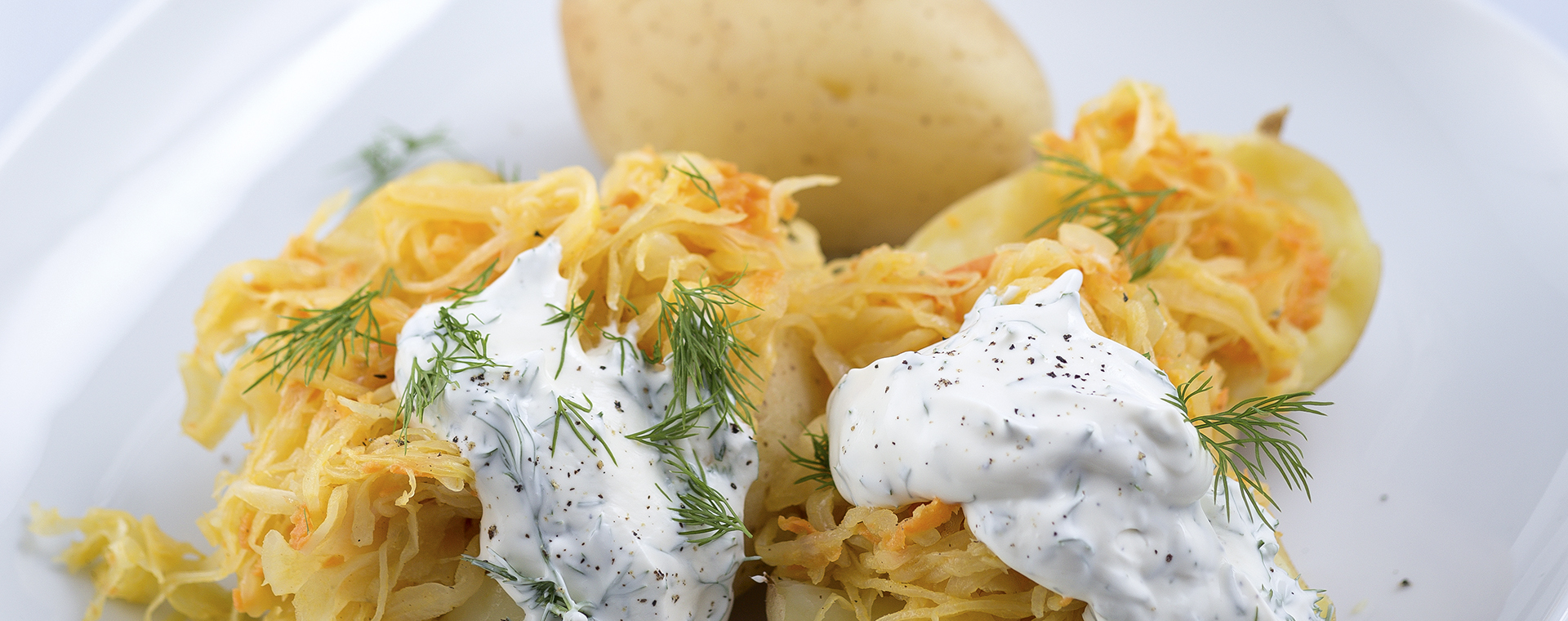 2 15 Pellkartoffeln Mit Sauerkraut Moehren Topping 1920x760px