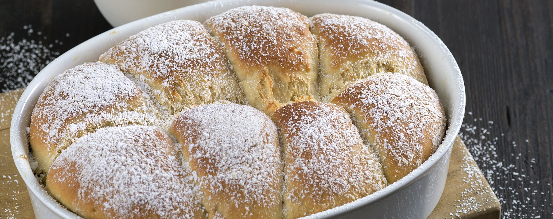 5 15 Fraenkische Hefeknoedel Mit Vanillesosse 1920x760px