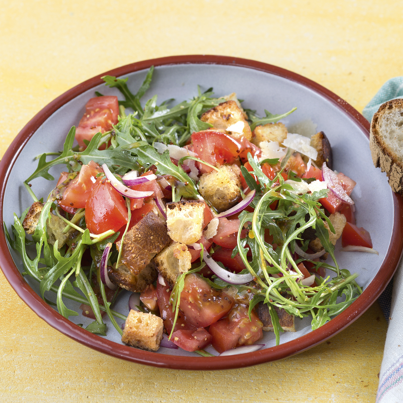 4 16 Italienischer Tomaten Brot Salat 1600x1600px