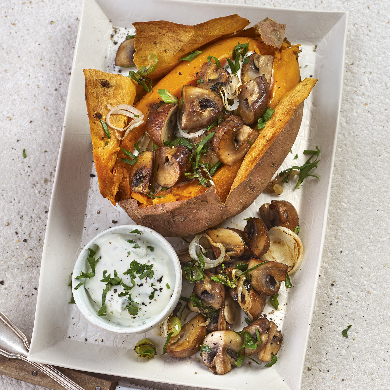 5 17 Gebackene Suesskartoffeln Mit Champignonfuellung 1600x1600px