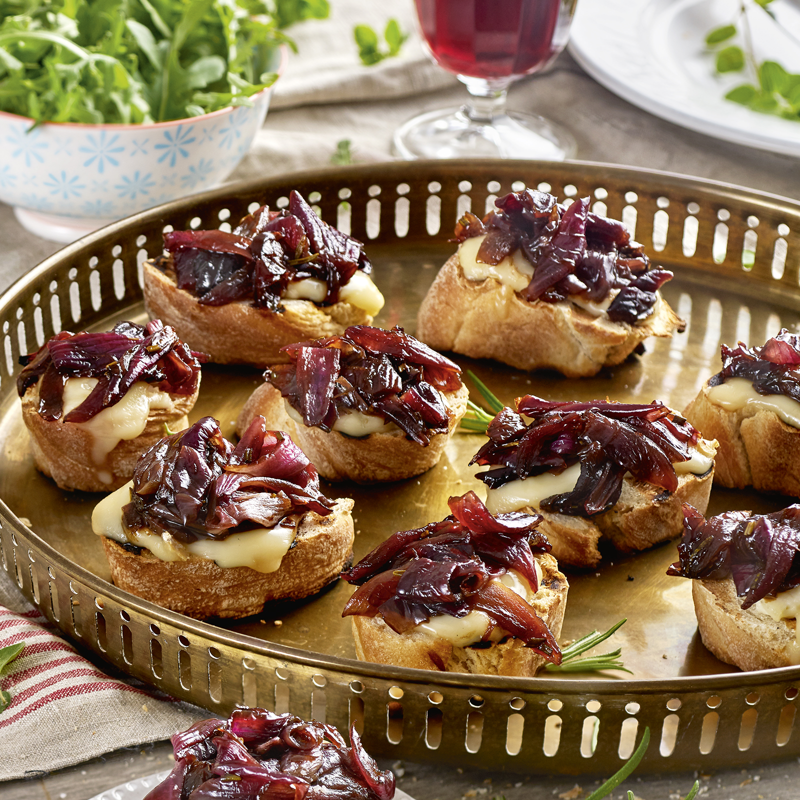 4 18 Bruschetta Mit Balsamico Zwiebeln 1600x1600px