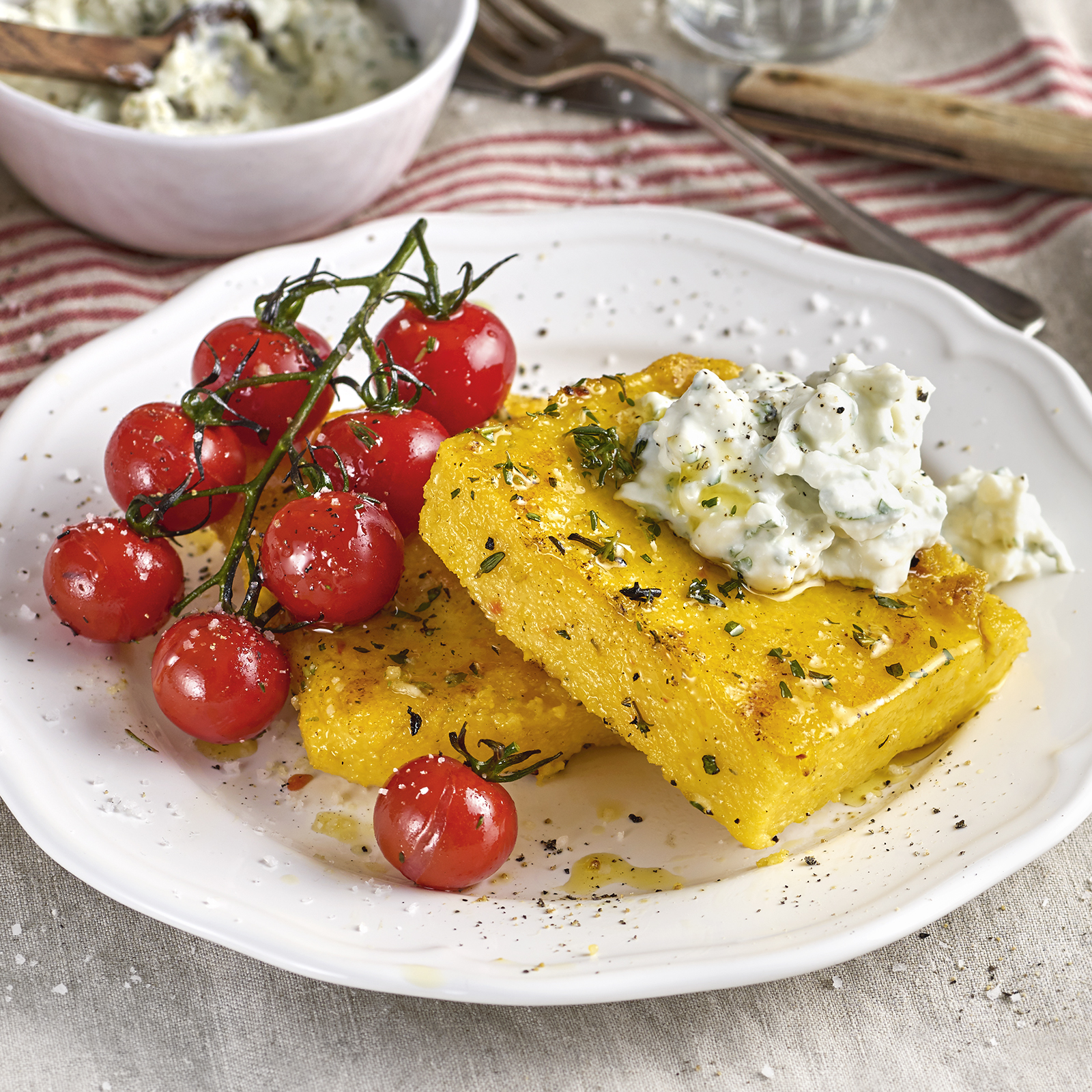 4 18 Gegrillte Polentaschnitten 1600x1600px