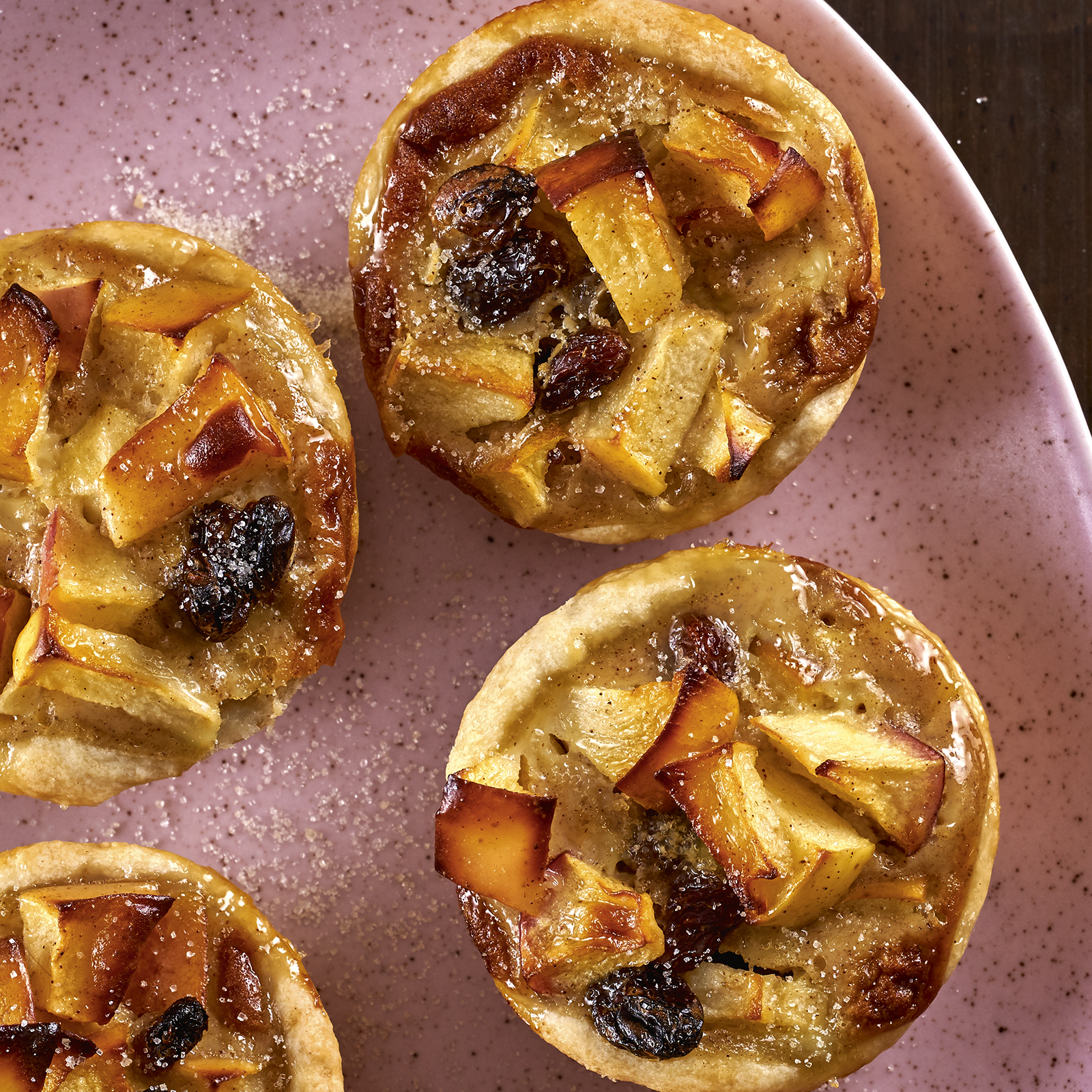 1 19 Mini Apfelquiches Mit Rosinen Und Zimt 1600x1600px