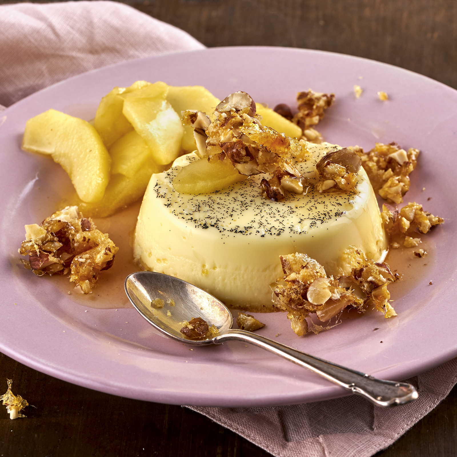 1 19 Vanilleflan Mit Apfel Nuss Karamell 1600x1600px