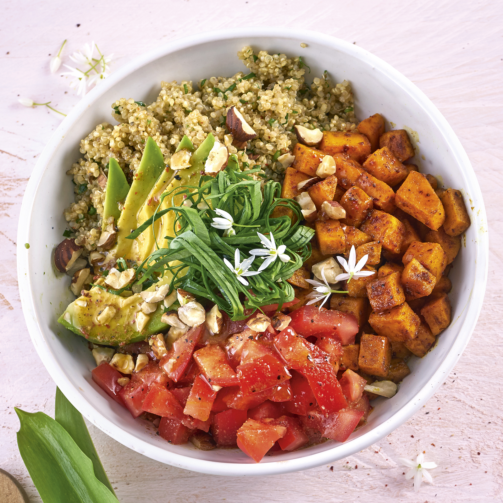 2 19 Baerlauch Quinoa Bowl 1600x1600px