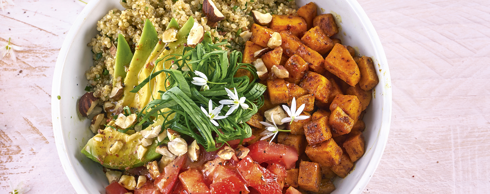 2 19 Baerlauch Quinoa Bowl 1920x760px