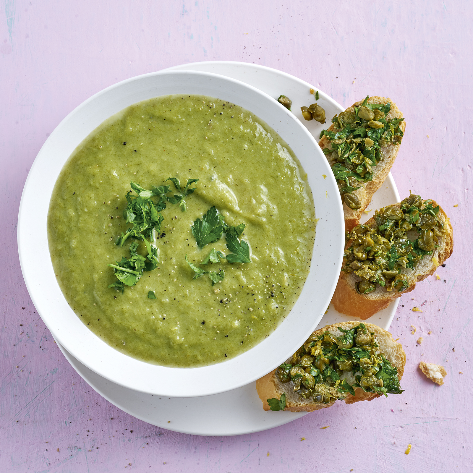 2 19 Lauchcremesuppe Mit Kapern Crostini 1600x1600px