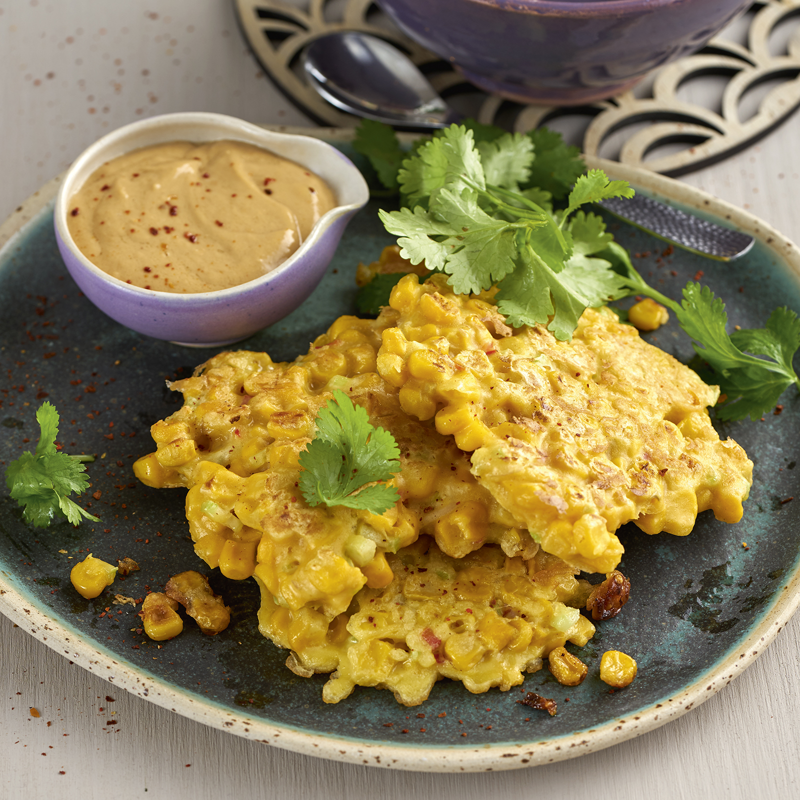 2 19 Maisbratlinge Mit Erdnussdip 1600x1600px