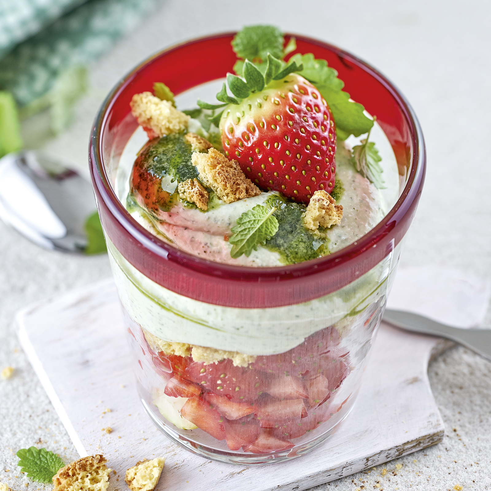 3 19 Erdbeeren Mit Cantuccini 1600x1600px