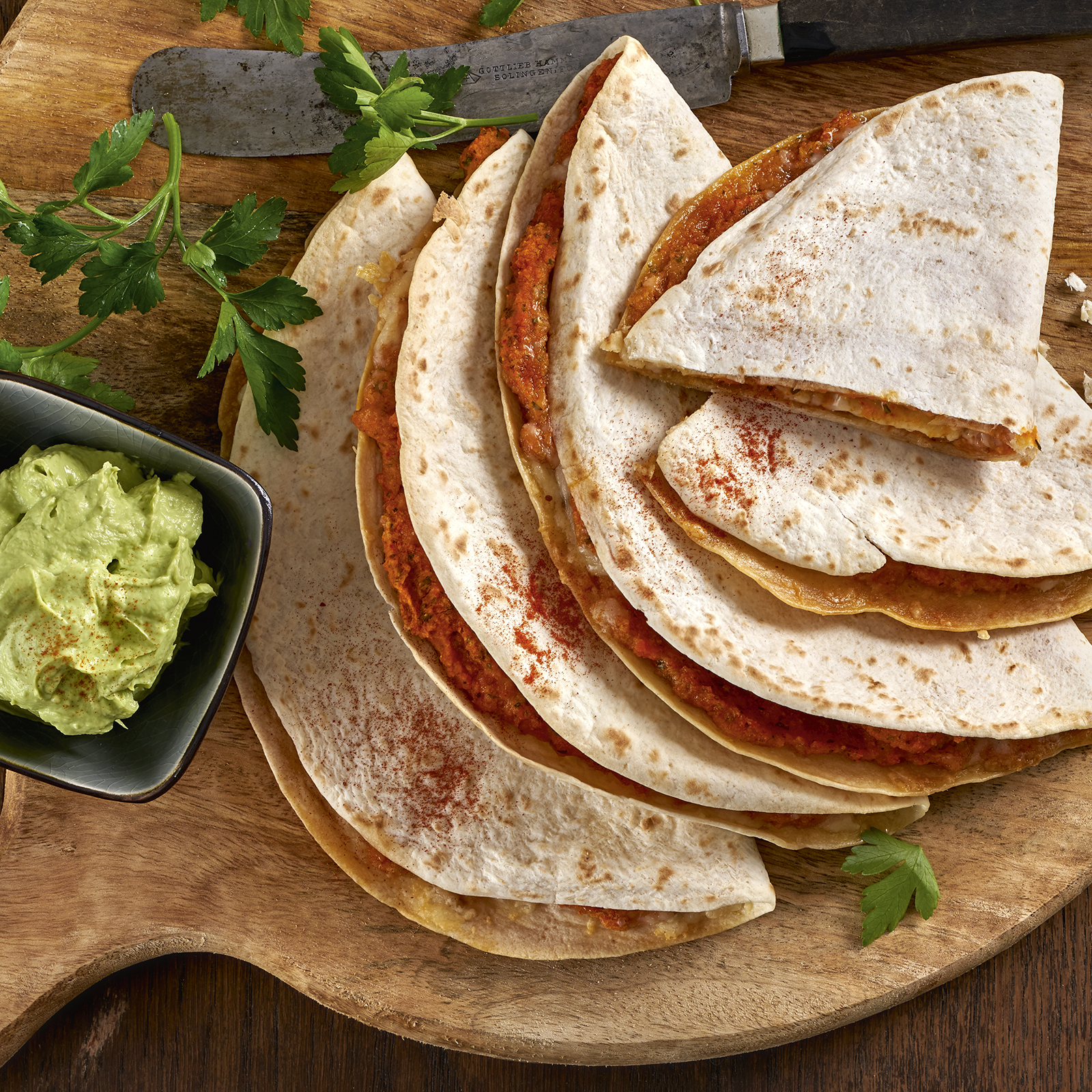 3 19 Feurige Quesadillas Mit Paprika Bohnen Creme 1600x1600px