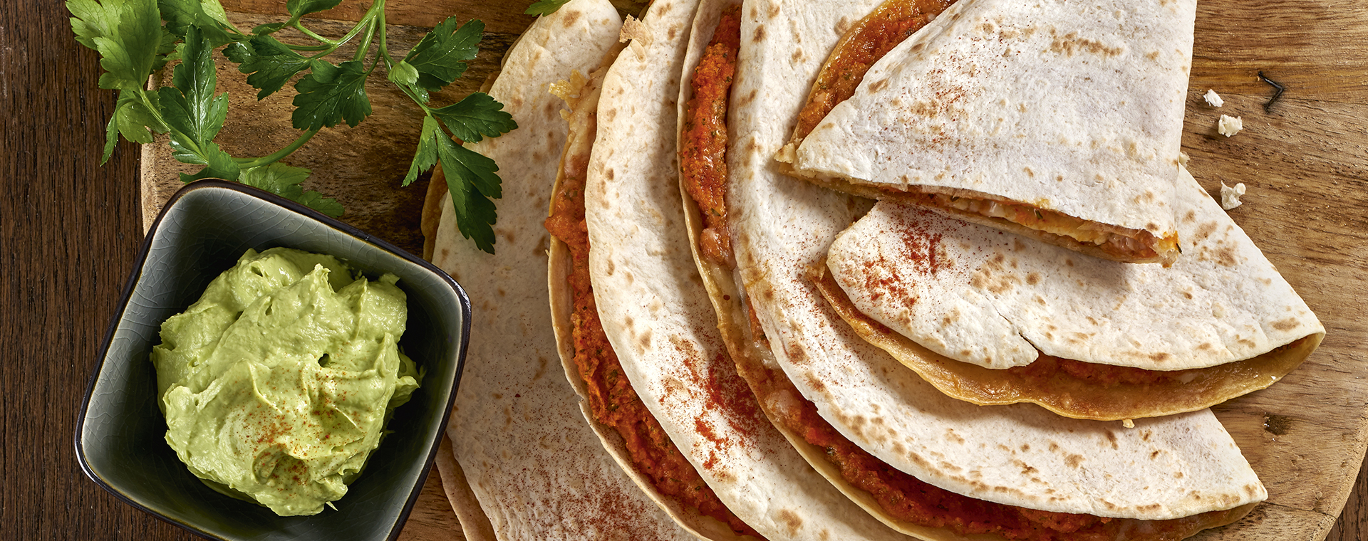 3 19 Feurige Quesadillas Mit Paprika Bohnen Creme 1920x760px