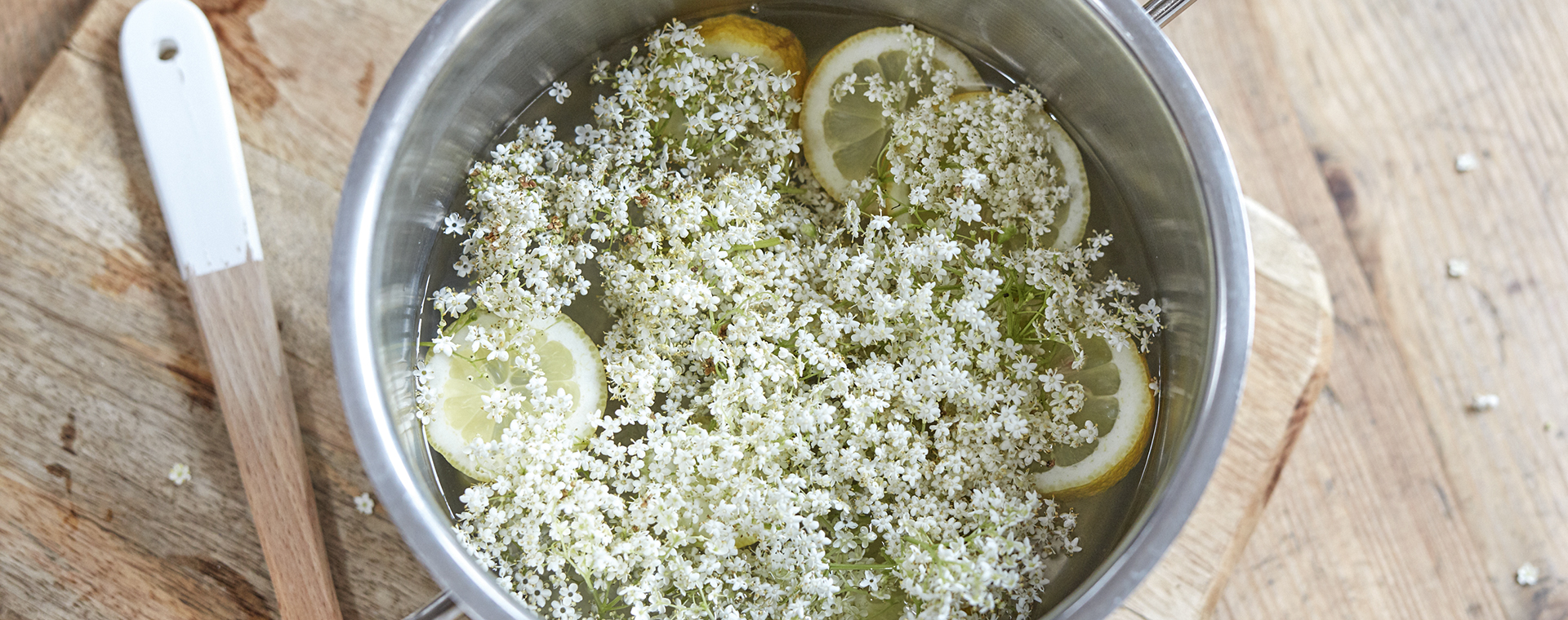 3 19 Holunderbluetensirup 1920x760px