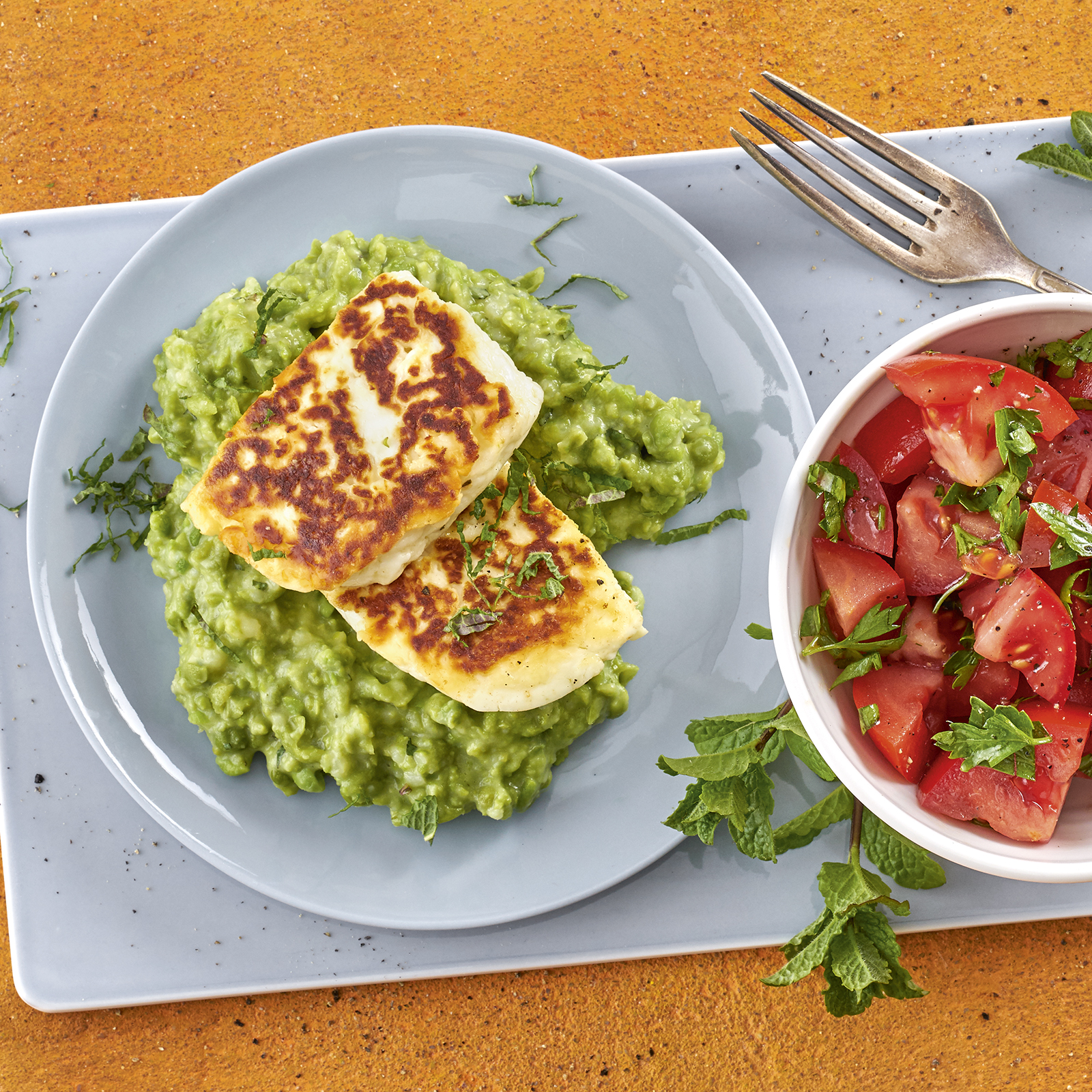 4 19 Halloumi Auf Erbsen Minz Pueree 1600x1600px