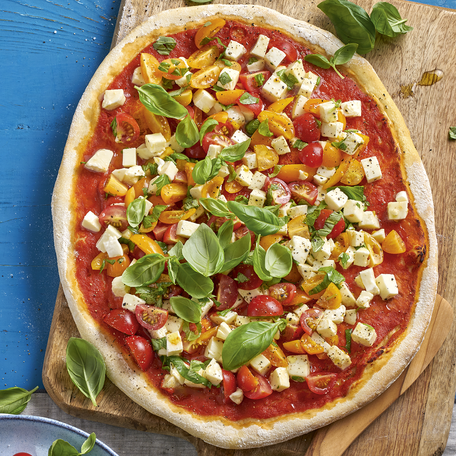 4 19 Italienische Pizza Caprese 1600x1600px