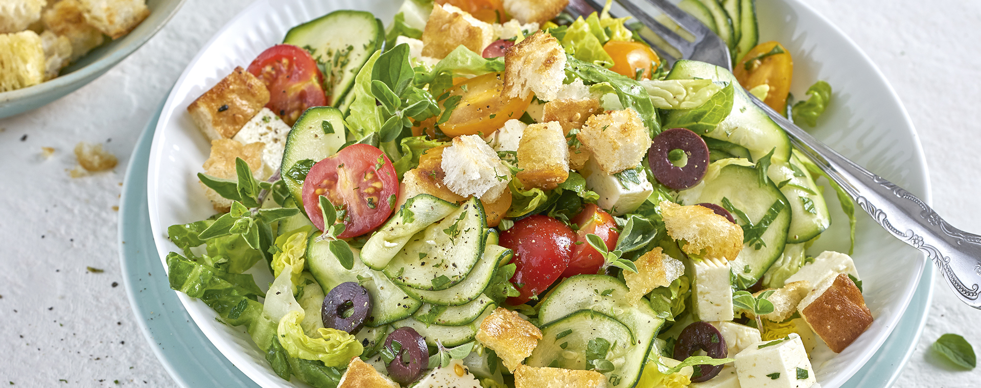 4 19 Zucchini Feta Salat 1920x760px