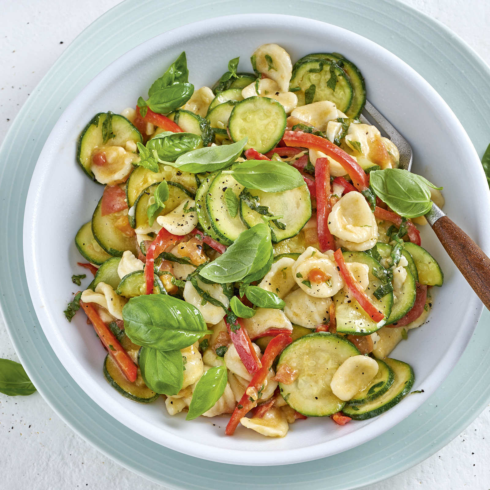 4 19 Zucchini Spitzpaprika Pasta 1600x1600px