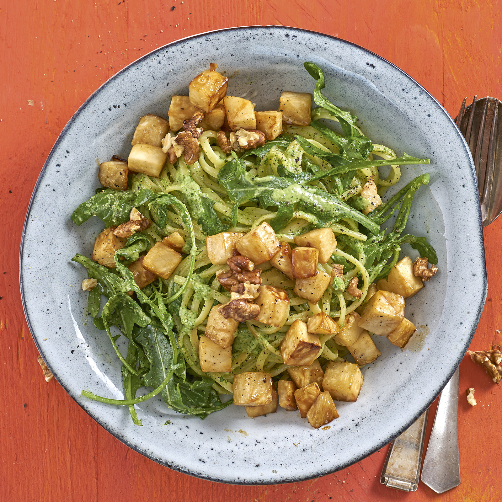 5 19 Linguine Mit Rucola Walnuss Pesto 1600x1600px