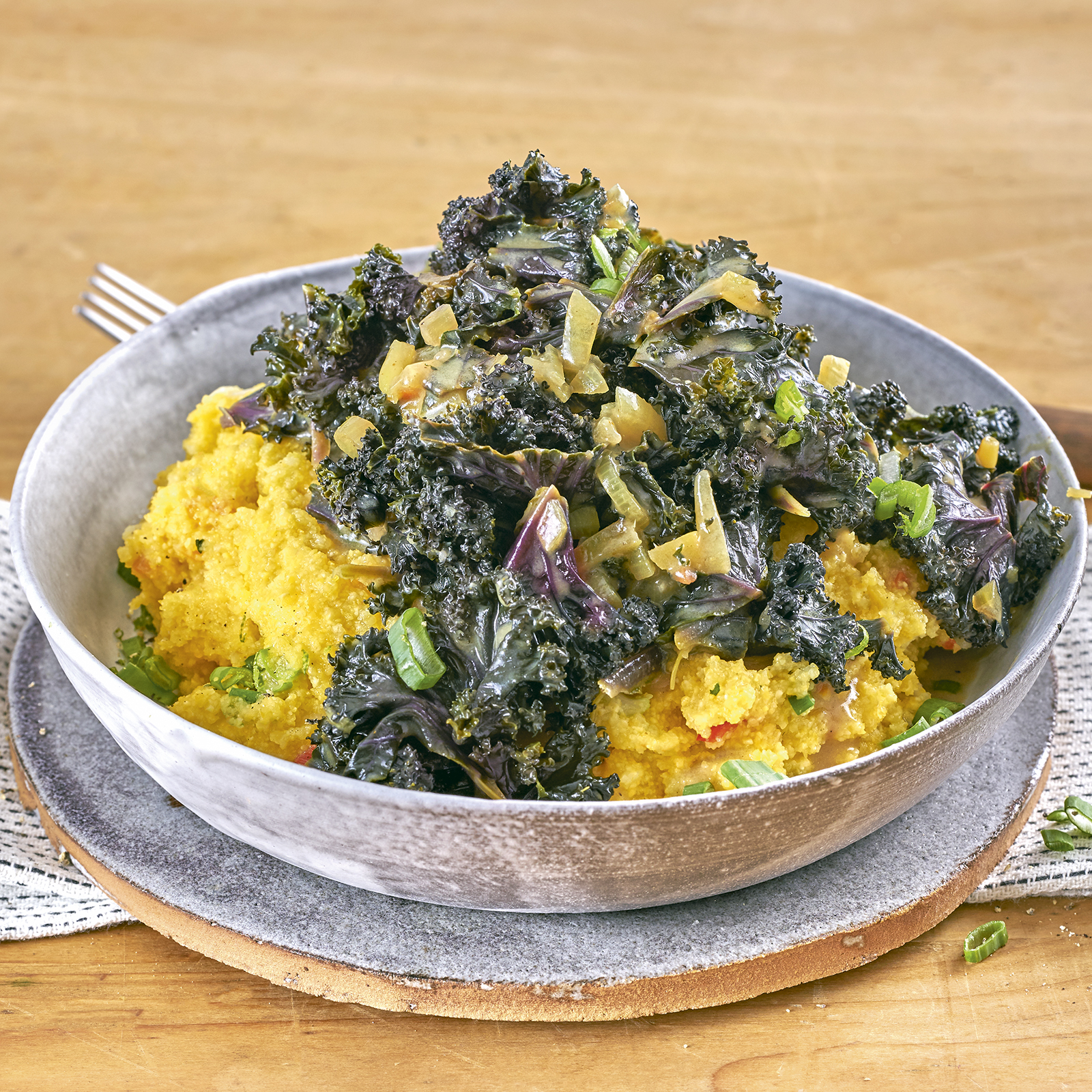 6 19 Kokos Gruenkohl Mit Asia Polenta 1600x1600px