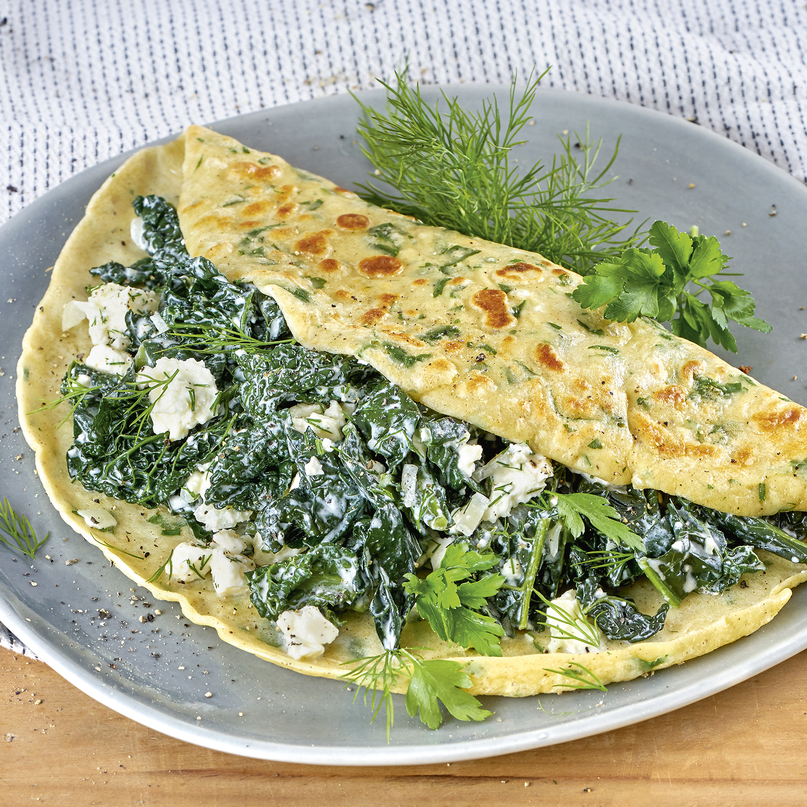 6 19 Pfannkuchen Mit Schwarzkohl Feta Fuellung 1600x1600px