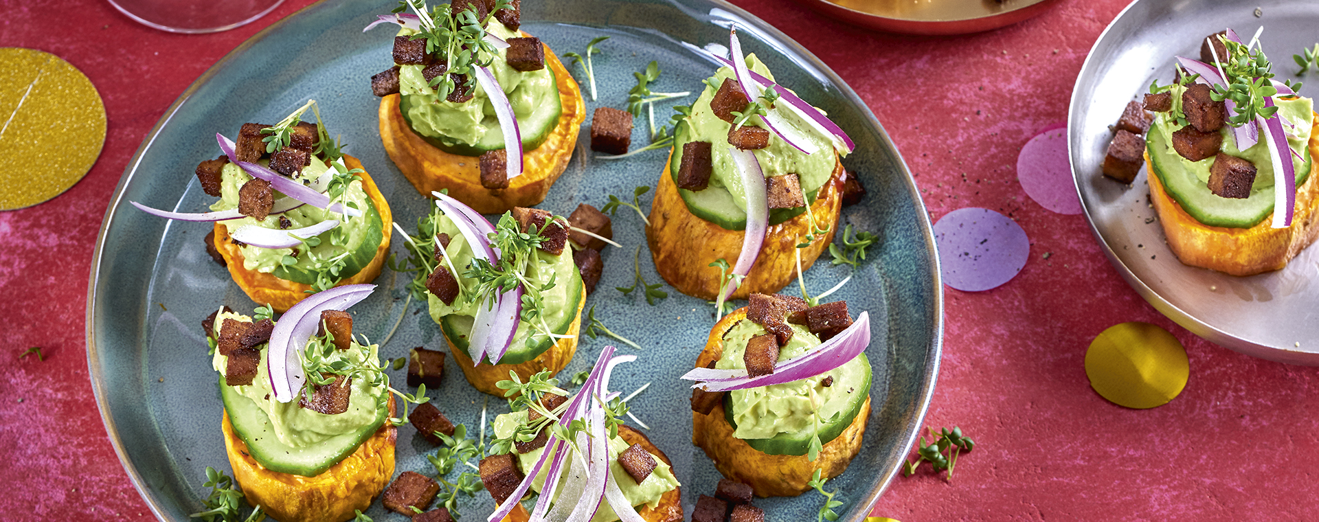 6 19 Suesskartoffel Crostini Mit Guacamole 1920x760px
