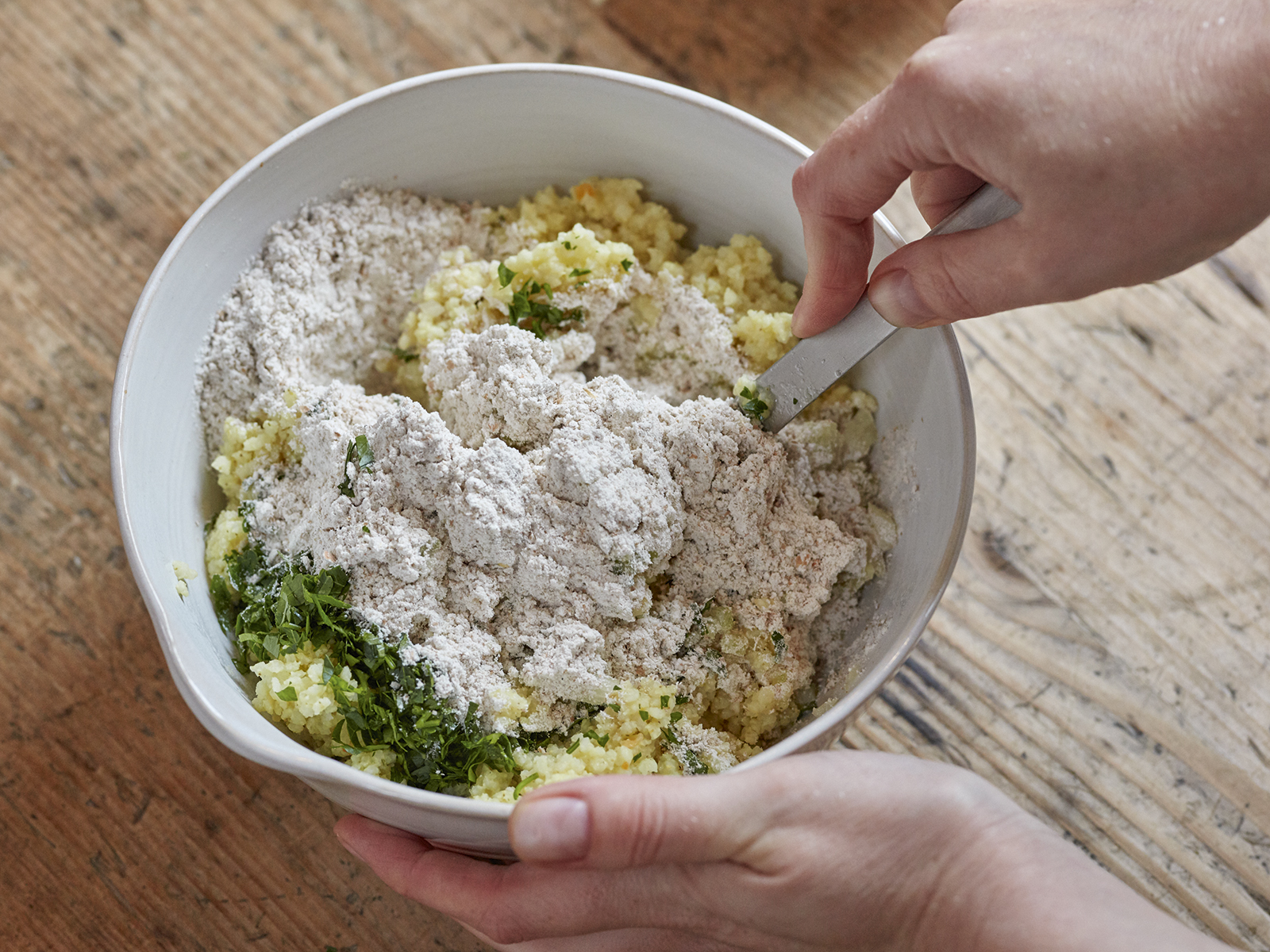 1 20 Curry Kuerbis Suppe Mit Hirsekloesschen Step 2 1600x1200px