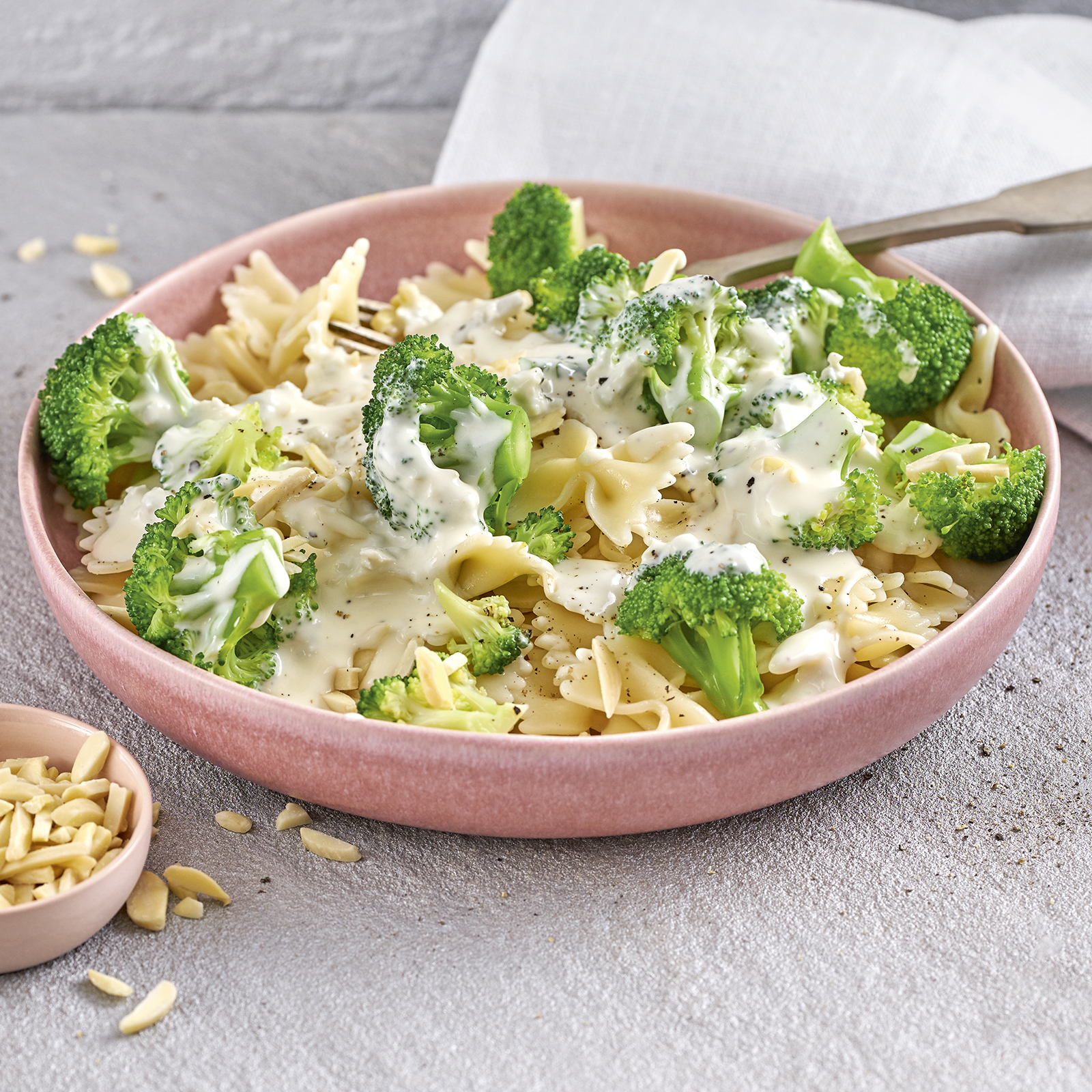 1 20 Farfalle Mit Gorgonzolasosse Und Brokkoli 1600x1600px