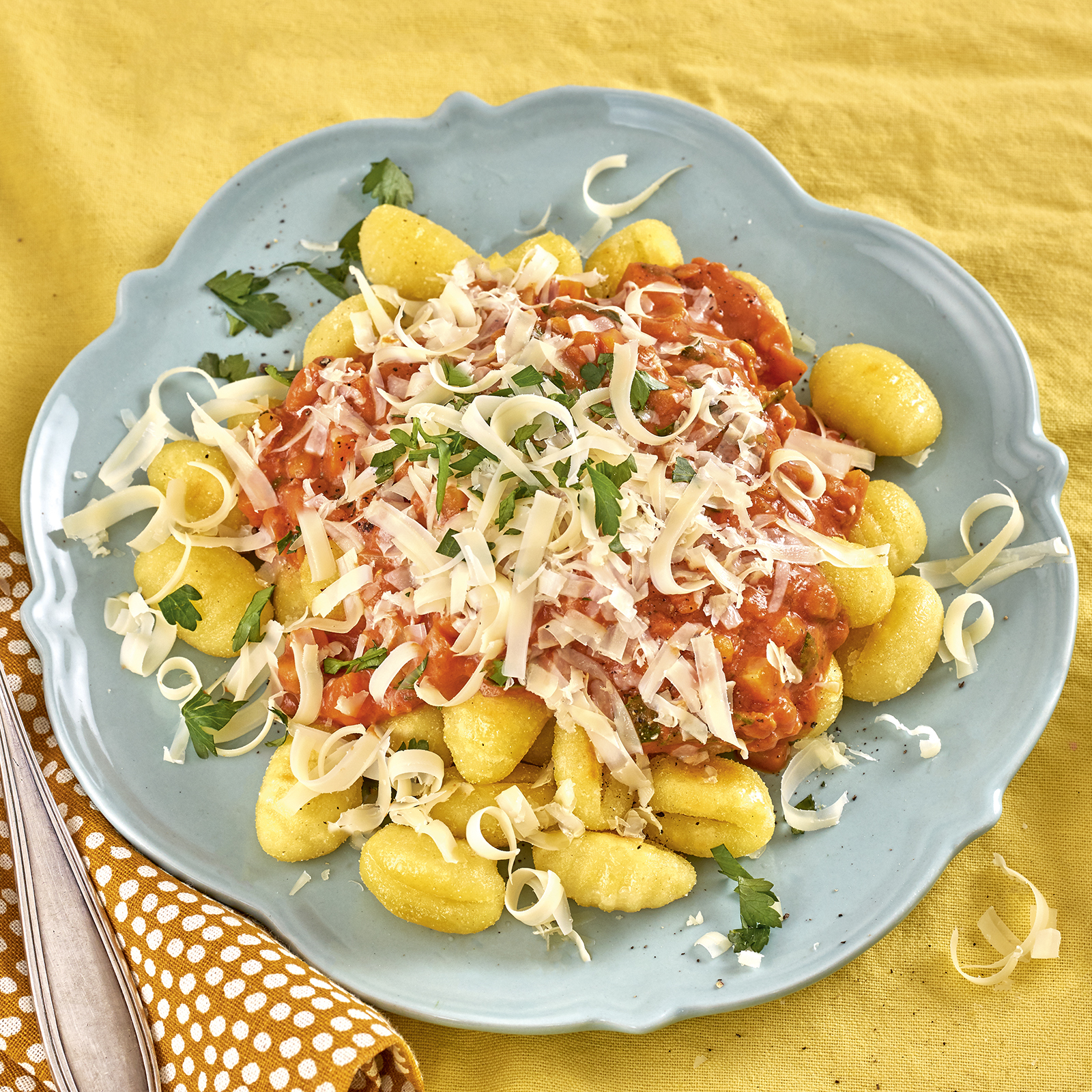 1 20 Gnocchi Mit Rote Linsen Bolognese 1600x1600px