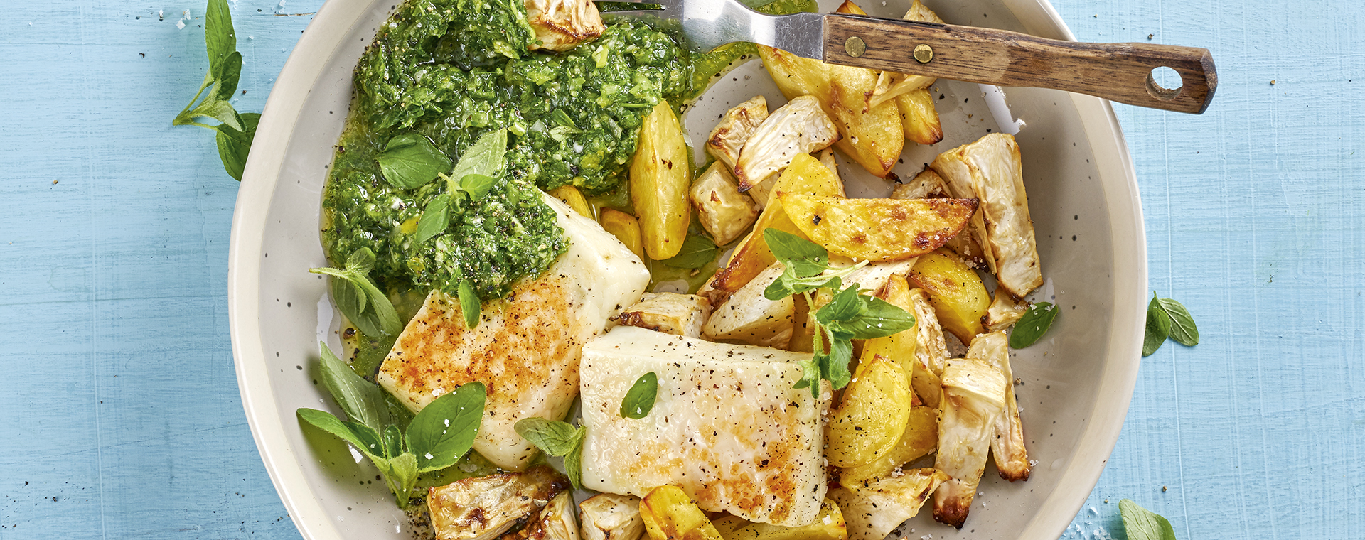 2 20 Knollensellerie Und Kartoffelspalten Mit Halloumi Und Chimichurri 1920x760px