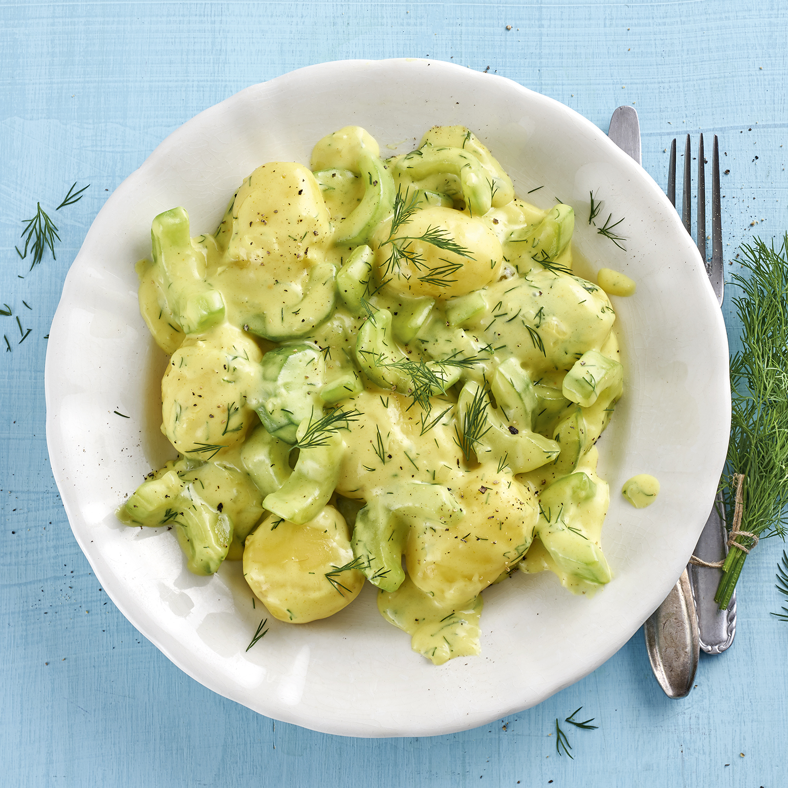 2 20 Pellkartoffeln Mit Curry Dill Schmorgurken 1600x1600px