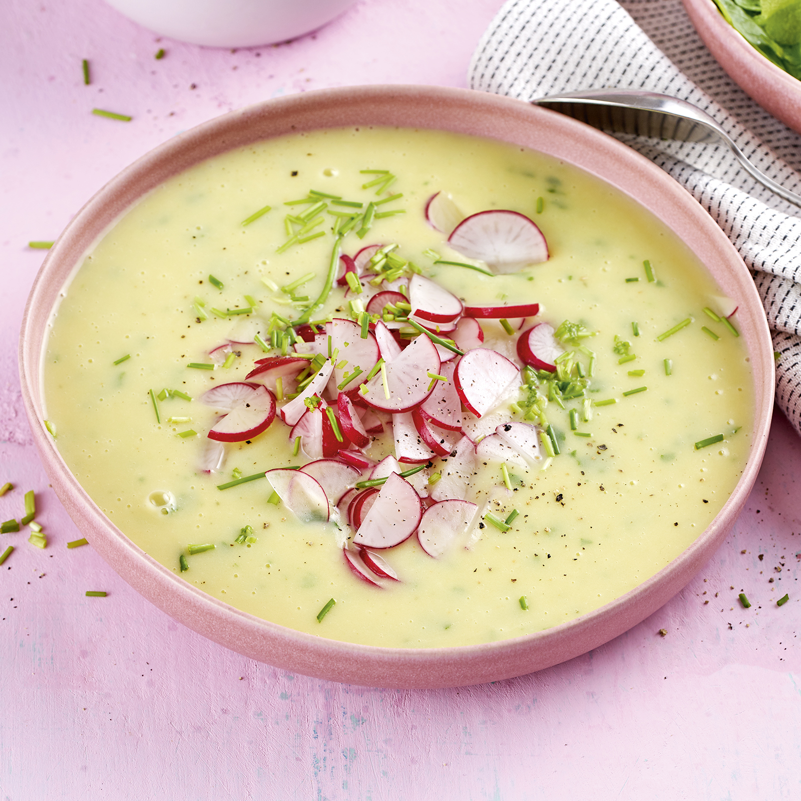 2 20 Radieschen Kartoffelsuppe Mit Schnittlauch 1600x1600px