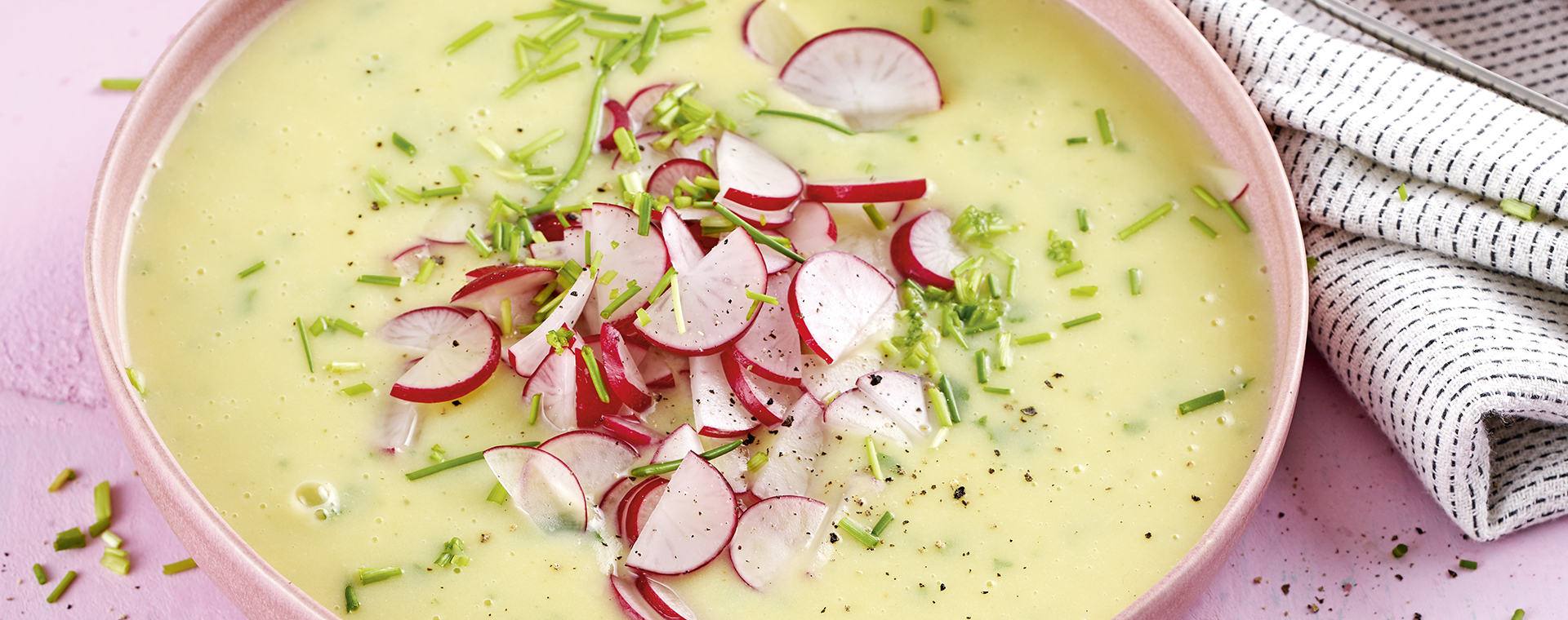 2 20 Radieschen Kartoffelsuppe Mit Schnittlauch 1920x760px
