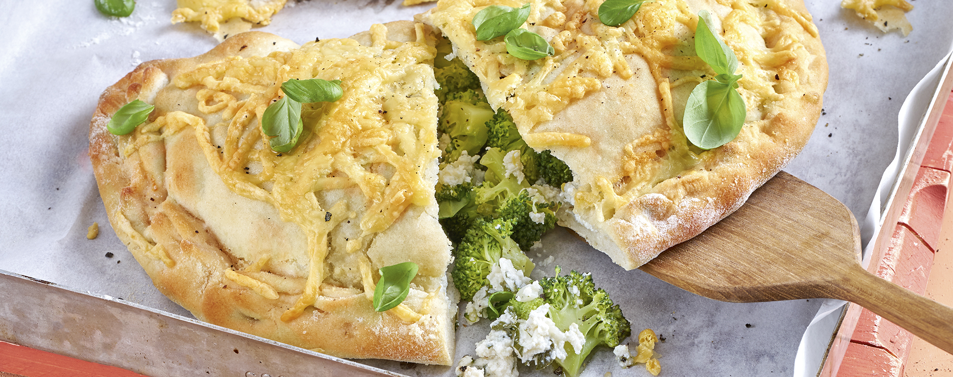 3 20 Calzone Mit Brokkoli Ricotta Fuellung 1920x760px