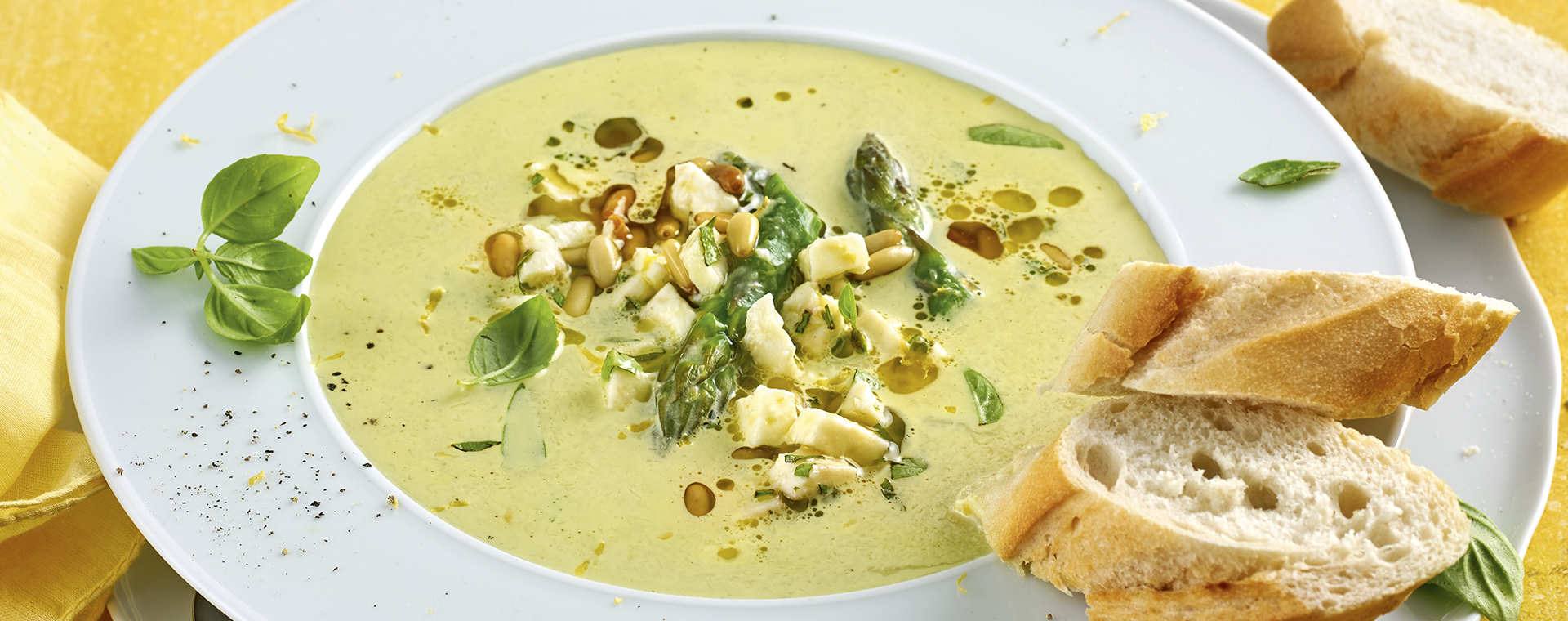 3 20 Gruene Spargelcremesuppe 1920x760px